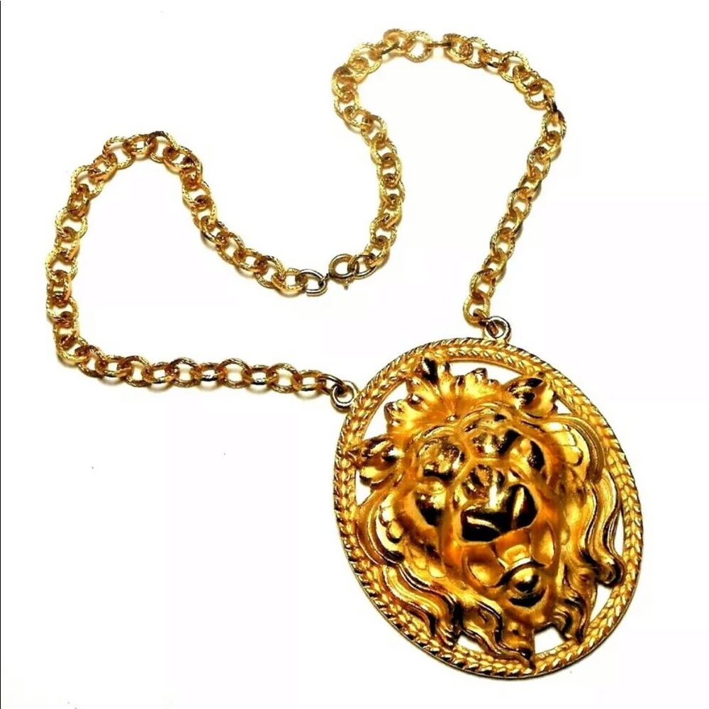 Vintage Repousse Lion Pendant Runway Necklace - Picture 3 of 12